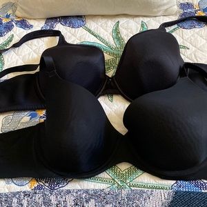 2 black underwire bras used